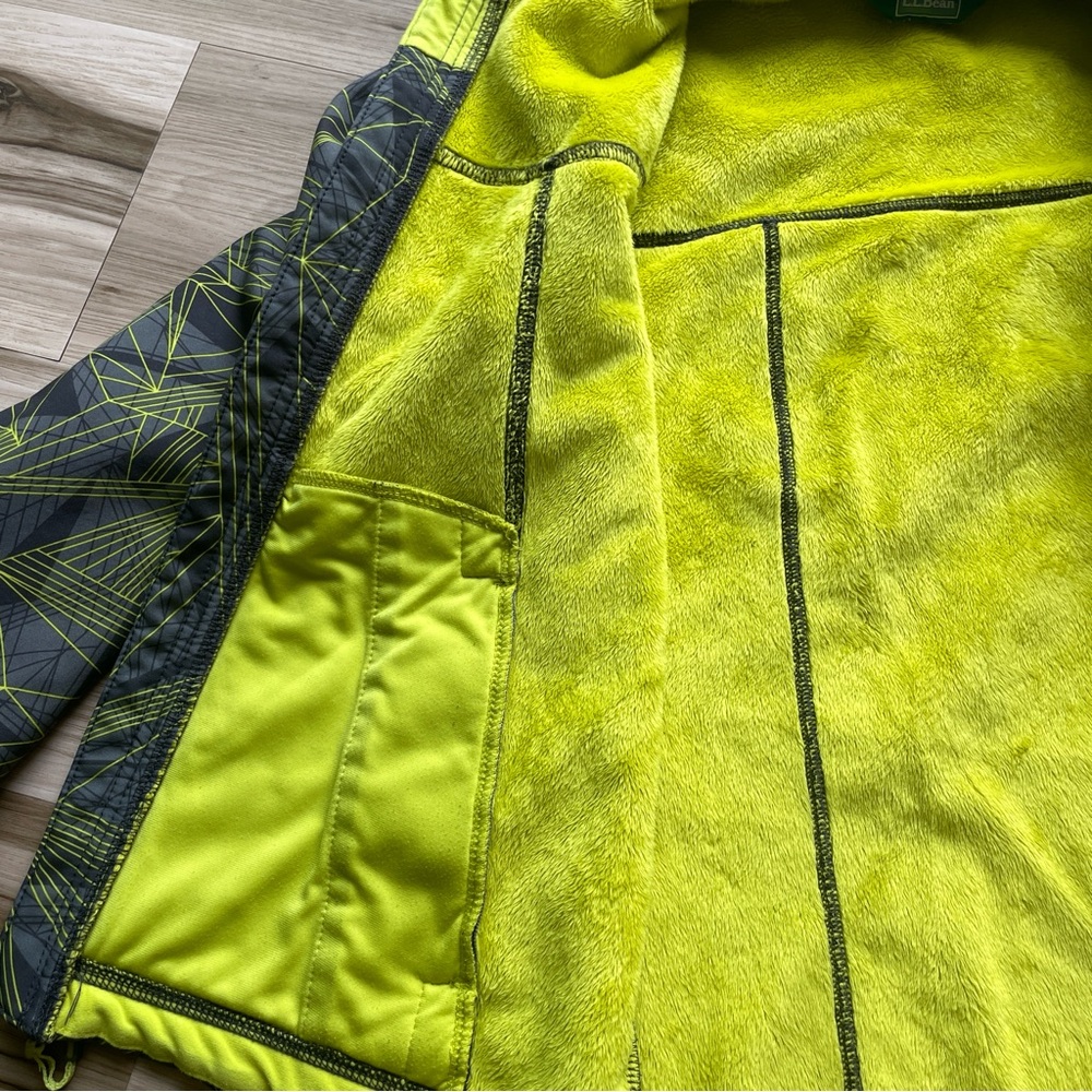 LL Bean midweight all weather coat Grey/neon yellow line pattern Size M.… - Picture 10 of 12
